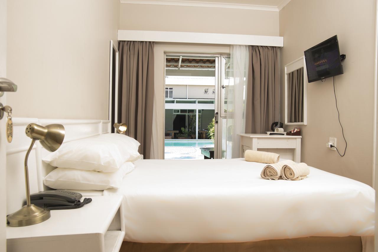 Savoy Hotel Jeffreys Bay Exterior foto